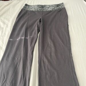vintage cheetah print top fold over low waisted flare yoga pants